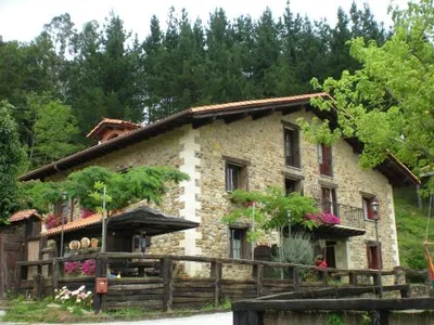 Agroturismo Iturbe, casa rural en Busturia