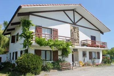 CASERIO EN ZONA RURAL ISTILLA, casa rural en Hondarribia