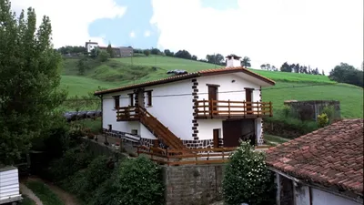 Agerresoro Haundi, casa rural en Aia