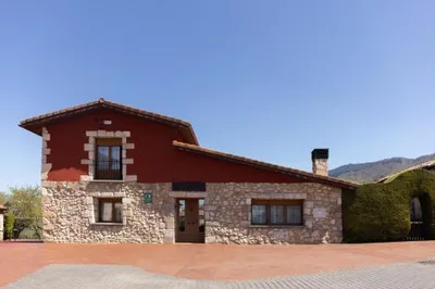 Legaire Etxea, casa rural en Asparrena