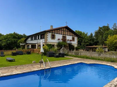 Caserio Kamirune, casa rural en Laukiz
