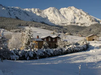 Biezko Baserria (Gurtubai beaskoa), casa rural en Atxondo