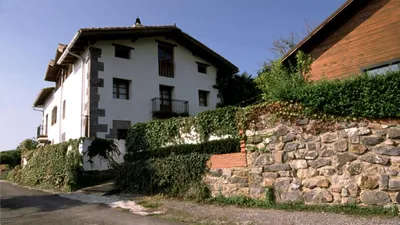 Apartamentos Ugaldebarri, casa rural en Gautegiz Arteaga