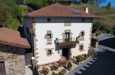 Hotel Restaurante Batzarki, casa rural en Sopuerta