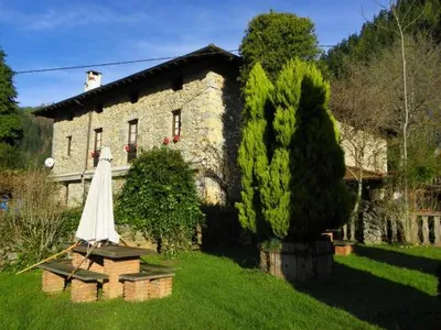 Hotel Izarre, casa rural en Errezil