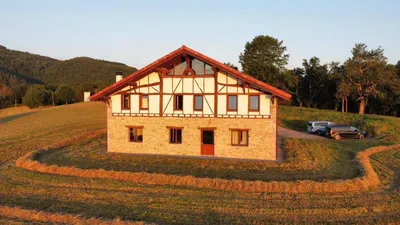 Bizkar, casa rural en Aia